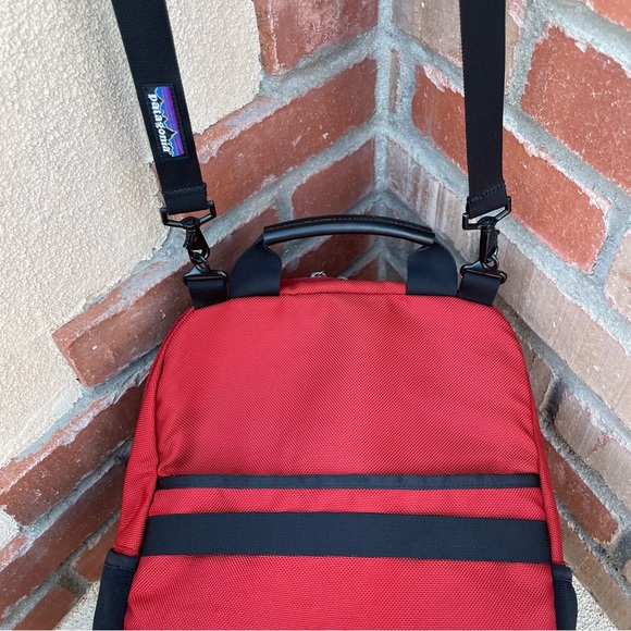 RARE Patagonia 2004, laptop, commuter, travel, nylon shoulder bag in Red/Blk - Picture 6 of 10